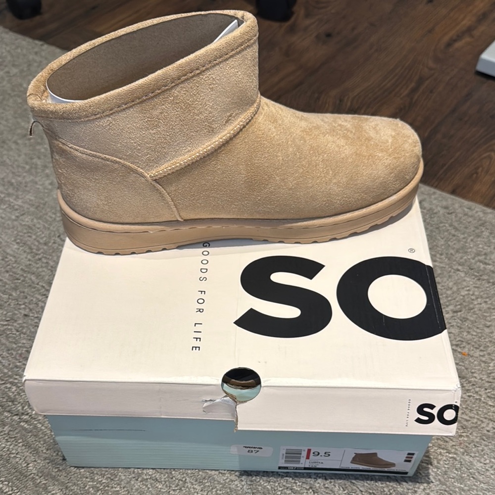 Women’s Suede Ankle Boot - Tan